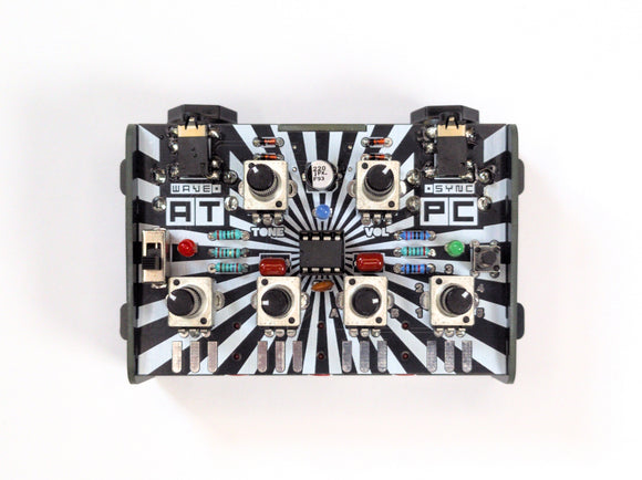 28.06.2025 noisio music & noise devices soldering workshop