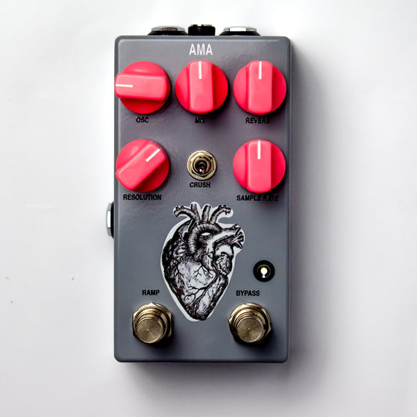 AC Noises – AMA v2, Reverb with Oscillator and Bit Crusher – Pedal Markt